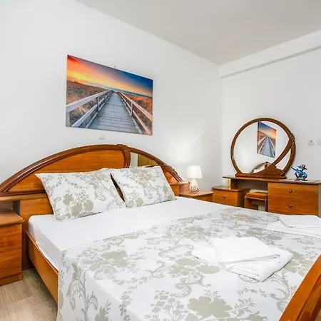Apartment In Cizici/insel Krk 31083 Čižići