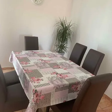 Apartment In Cizici/insel Krk 31083 *