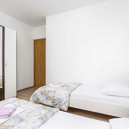 In - Insel Krk 31083 Apartman *
