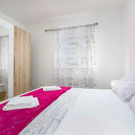 In - Insel Krk 31083 Apartman Cizici